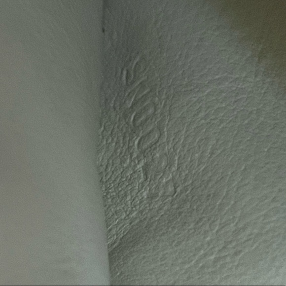 Louis Vuitton Keychain Coin Pouch - Picture 8 of 8